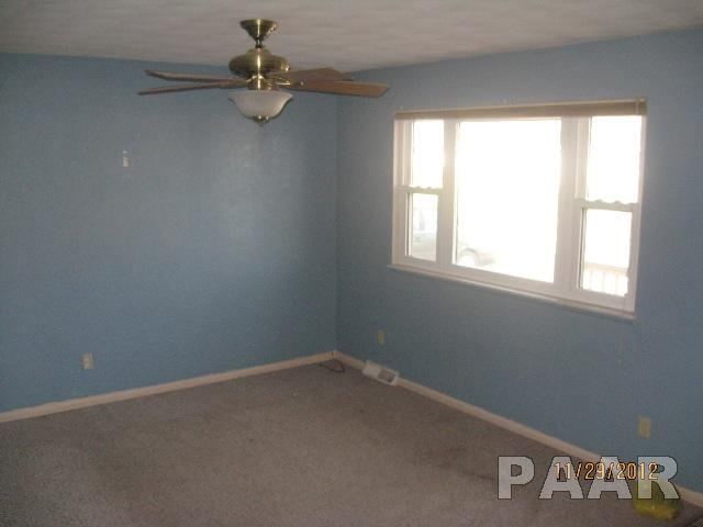 5602 East Captain Road Chillicothe, IL 61523 - Photo 3 of 6 Gallery Image 3