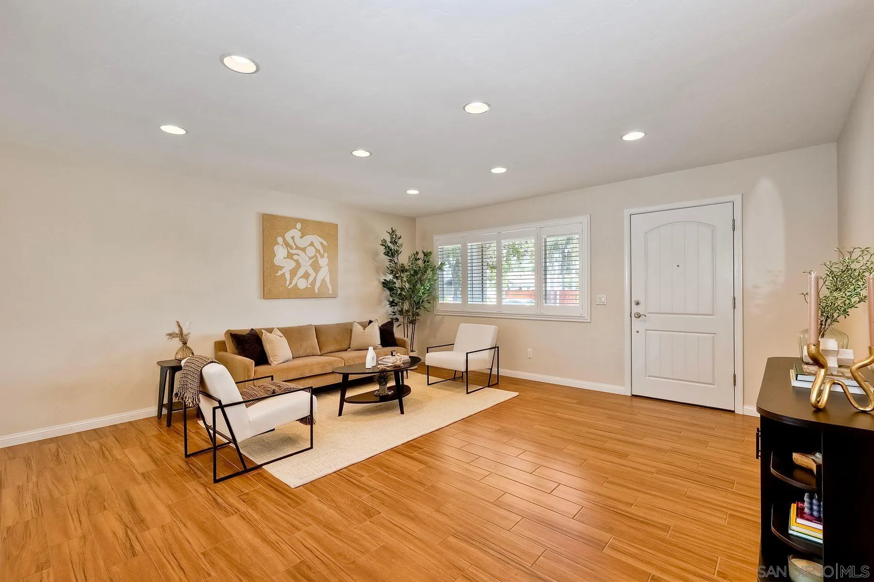 8850 Ellsworth Circle Santee, CA 92071 - Photo 6 of 29 a living room with furniture and a wooden floor