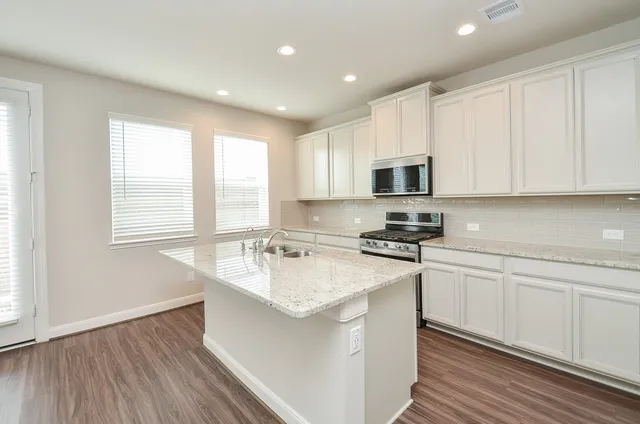 $2,650 | 9821 Prairie Garden Lane, Houston, TX 77080