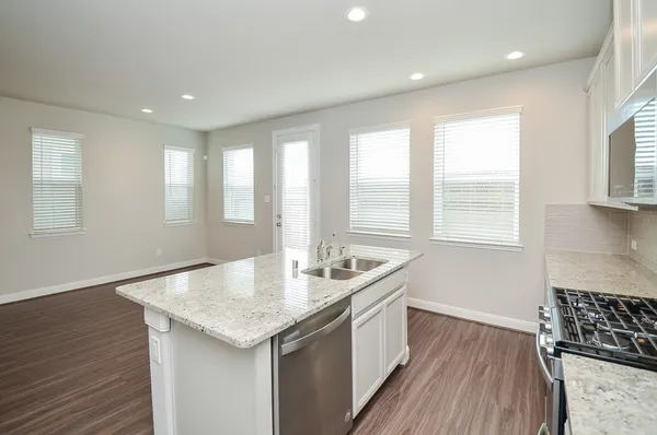 $2,550 | 9821 Prairie Garden Lane, Houston, TX 77080