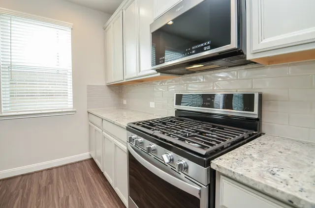 $2,650 | 9821 Prairie Garden Lane, Houston, TX 77080