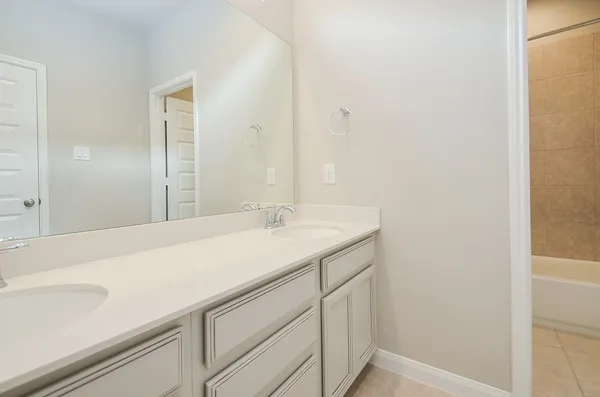 $2,550 | 9821 Prairie Garden Lane, Houston, TX 77080