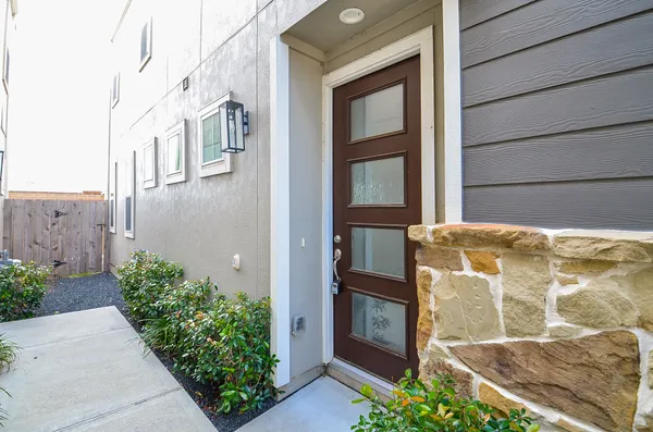 $2,550 | 9821 Prairie Garden Lane, Houston, TX 77080