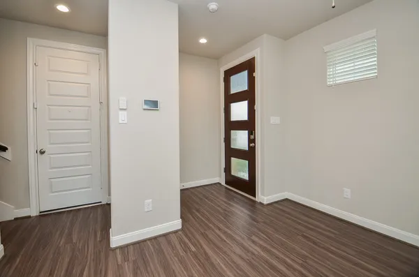 $2,550 | 9821 Prairie Garden Lane, Houston, TX 77080