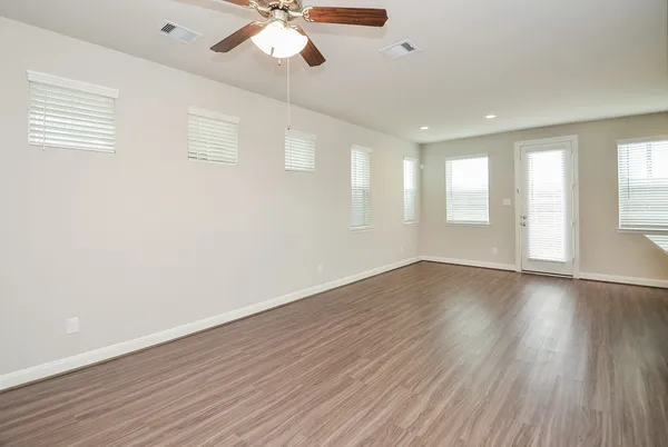 $2,550 | 9821 Prairie Garden Lane, Houston, TX 77080