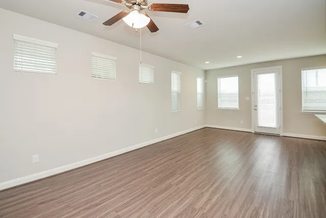 $2,650 | 9821 Prairie Garden Lane, Houston, TX 77080