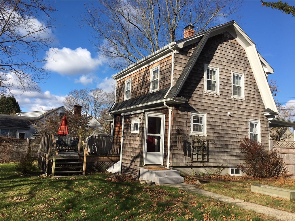 124 Beach Road Bristol, RI 02809 - Photo 2 of 20