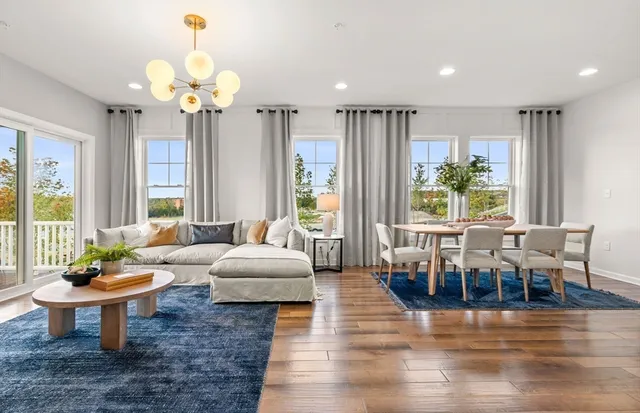 $775,870 | 34 East Pt Drive, Unit 3, East Providence, RI 02916