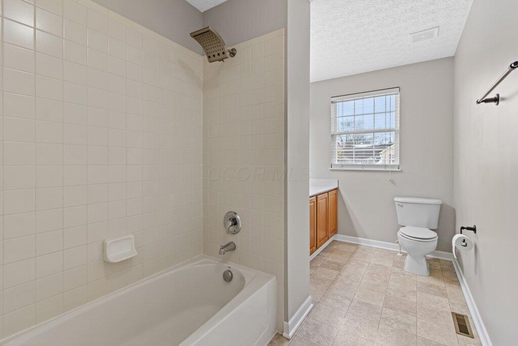 3100 Splitrock Road Columbus, OH 43221 - Photo 22 of 37 3100 Splitrock Road-25.jpg-SMALL