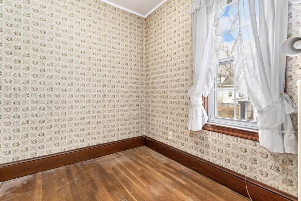 78 Ashcroft Road Medford, MA 02155 - Photo 20 of 34 a view of wooden floor and a window