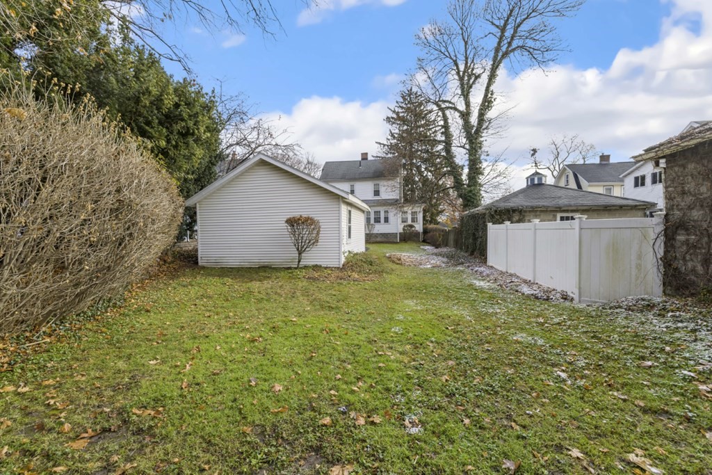 78 Ashcroft Road Medford, MA 02155 - Photo 30 of 34 a house view with a garden space
