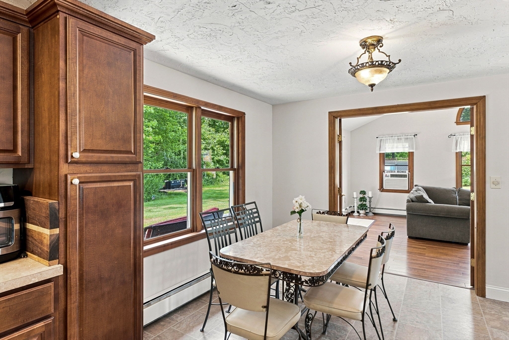 25 Mockingbird Lane Maynard, MA 01754 - Photo 7 of 31