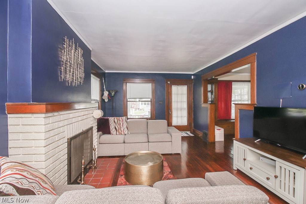 3800 Parkdale Road Cleveland, OH 44121 - Photo 6 of 32