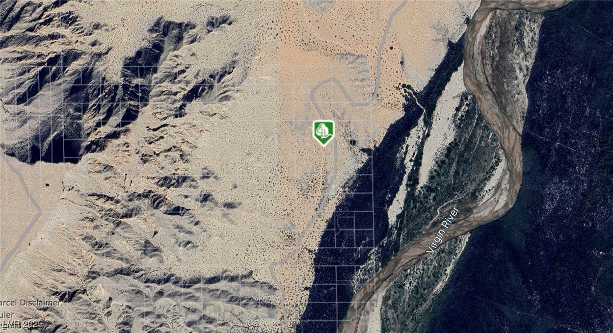 Bird's eye view featuring a desert view