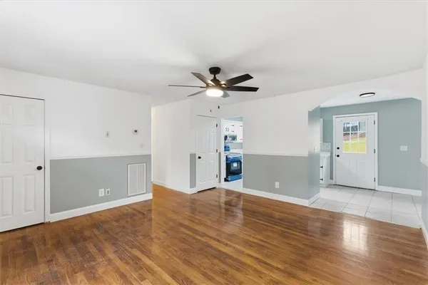 a view of livingroom with hardwood
