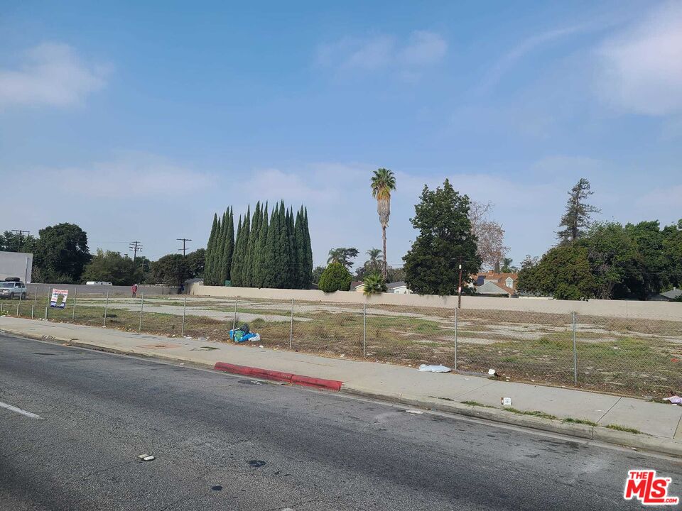 1005 Rosecrans Avenue Compton, CA 90221 - Photo 5 of 15 a view of a town with big building