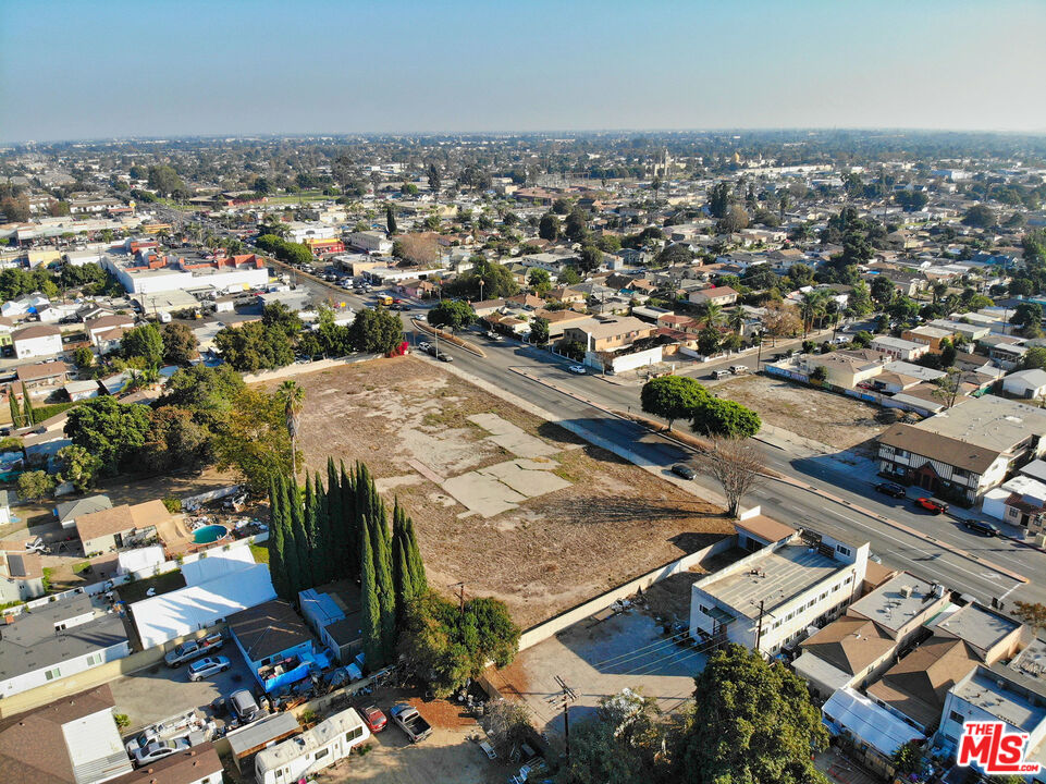 1005 Rosecrans Avenue Compton, CA 90221 - Photo 8 of 15 an aerial view of residential houses with outdoor space