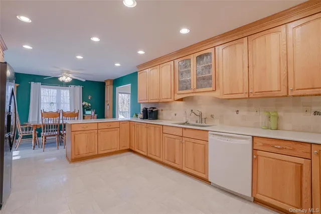 $589,000 | 13 Edna Drive, Hyde Park, NY 12538