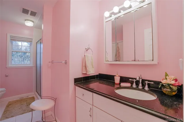 $589,000 | 13 Edna Drive, Hyde Park, NY 12538