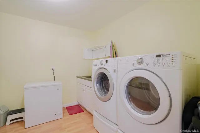 $589,000 | 13 Edna Drive, Hyde Park, NY 12538