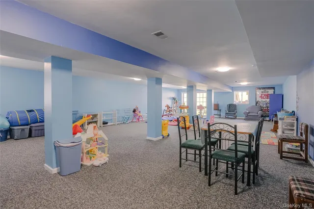 $589,000 | 13 Edna Drive, Hyde Park, NY 12538