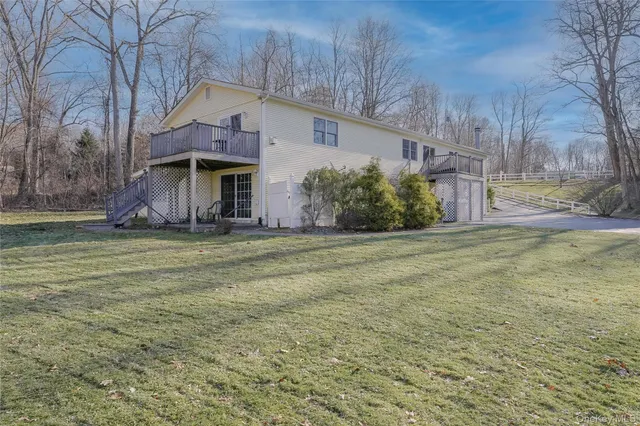 $589,000 | 13 Edna Drive, Hyde Park, NY 12538