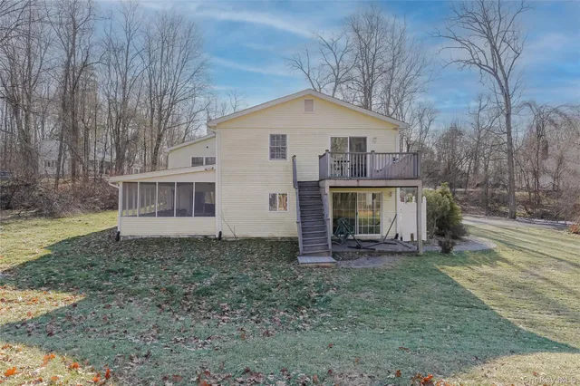 $589,000 | 13 Edna Drive, Hyde Park, NY 12538