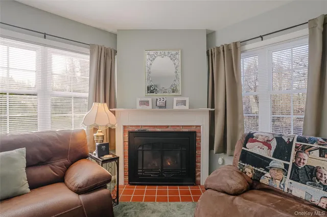 $589,000 | 13 Edna Drive, Hyde Park, NY 12538