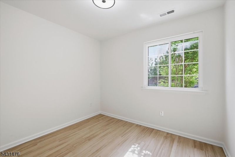13 Encampment Drive Bedminster, NJ 07921 - Photo 12 of 25