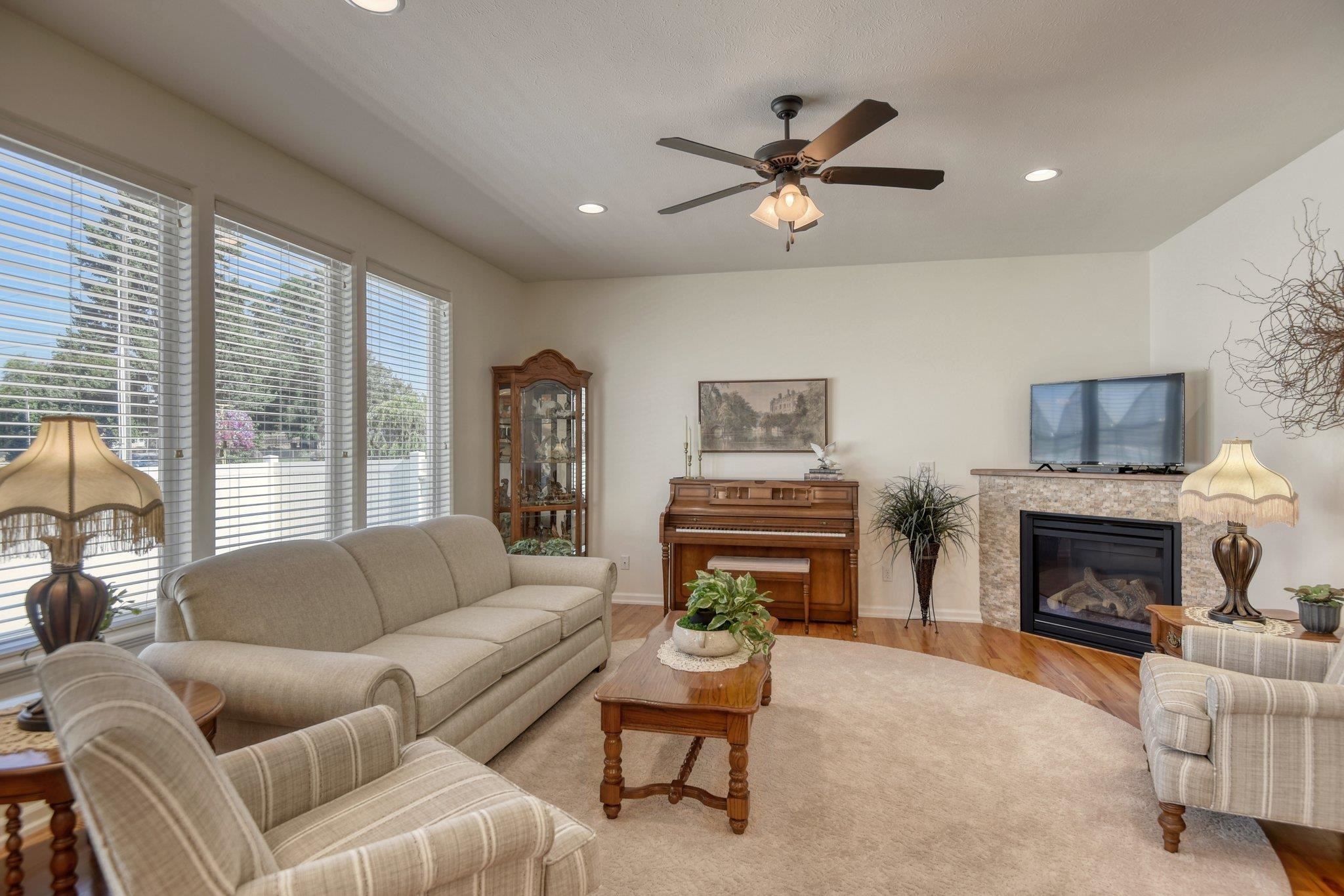404 South Rees Road Spokane Valley, WA 99216 - Photo 6 of 38 Gallery Image 6