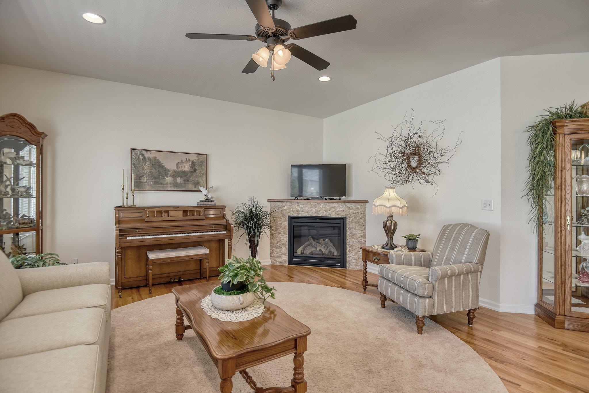 404 South Rees Road Spokane Valley, WA 99216 - Photo 7 of 38 Gallery Image 7