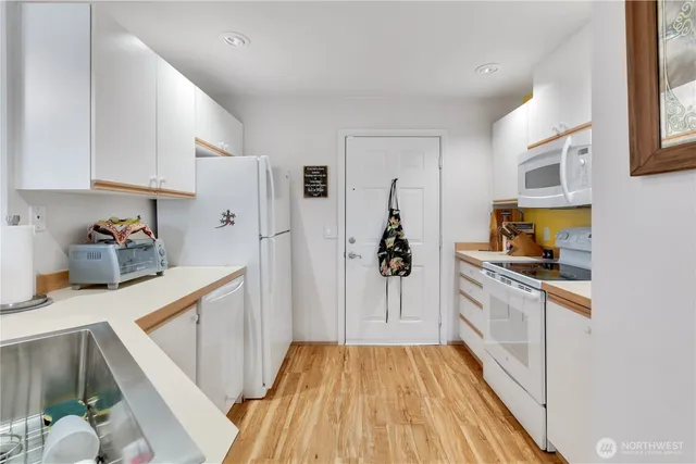 $399,999 | 23311 59th Place South, Unit 186, Kent, WA 98032