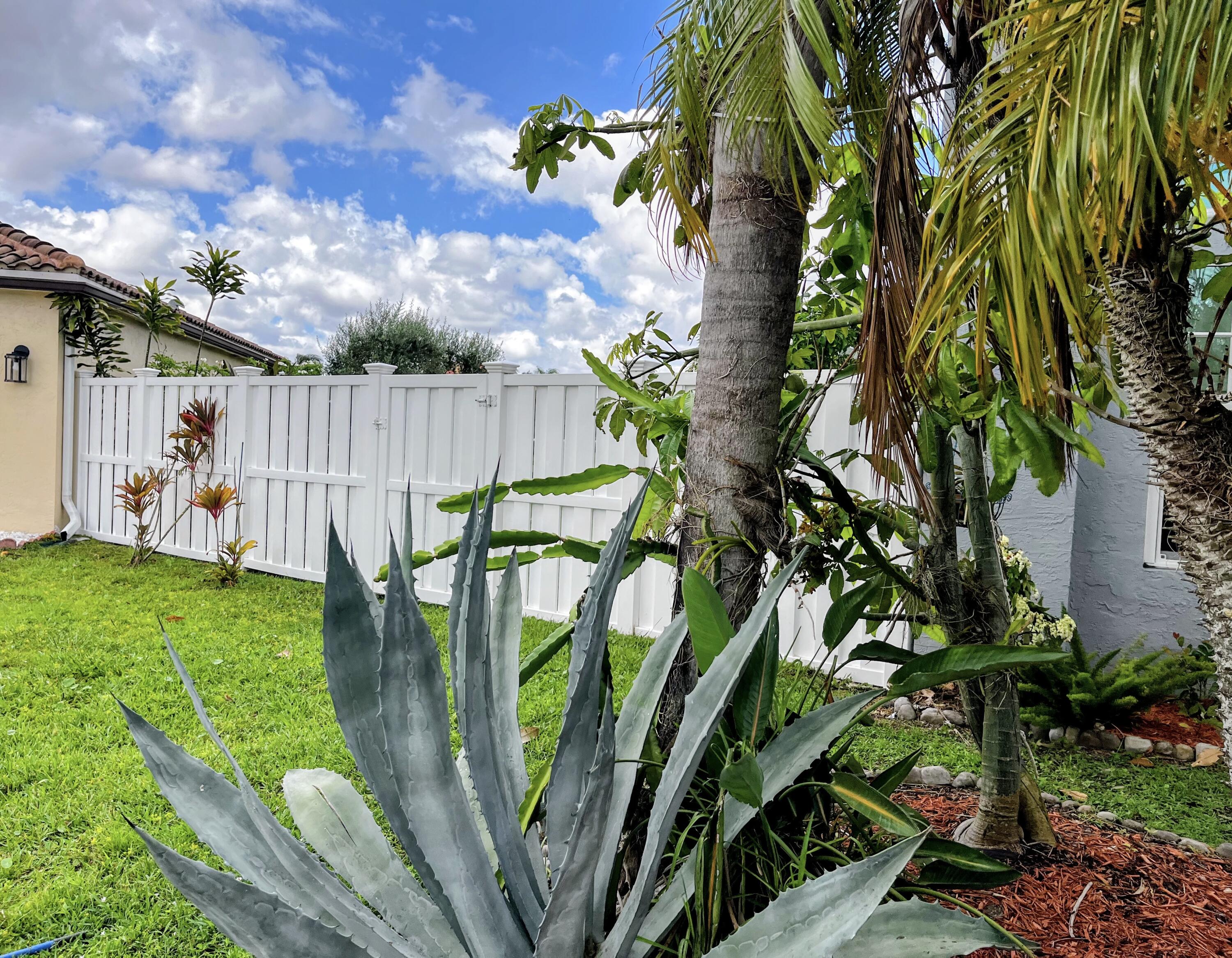 9590 Islamorada Terrace Boca Raton, FL 33496 - Photo 3 of 8 Fence for Privacy & Large Yard