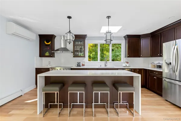 $2,950,000 | 25 Wood Road, Sands Point, NY 11050