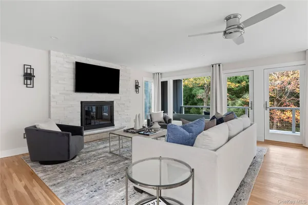 $2,950,000 | 25 Wood Road, Sands Point, NY 11050