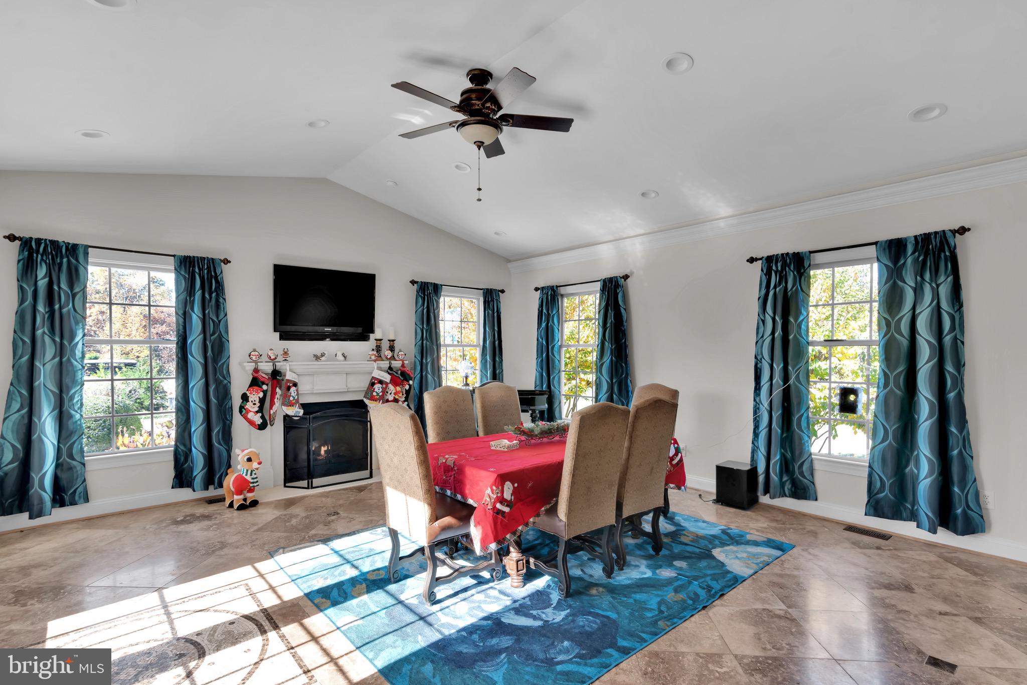 6936 Hickory Ridge Road Spotsylvania, VA 22551 - Photo 14 of 52 Florida room w/Gas Fireplace