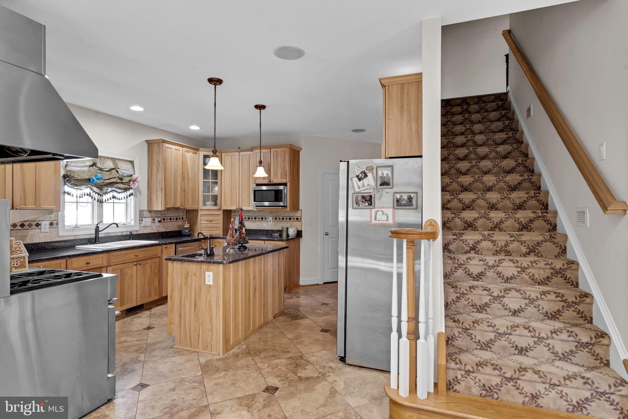 6936 Hickory Ridge Road Spotsylvania, VA 22551 - Photo 16 of 52 Kitchen w/Second Staircase