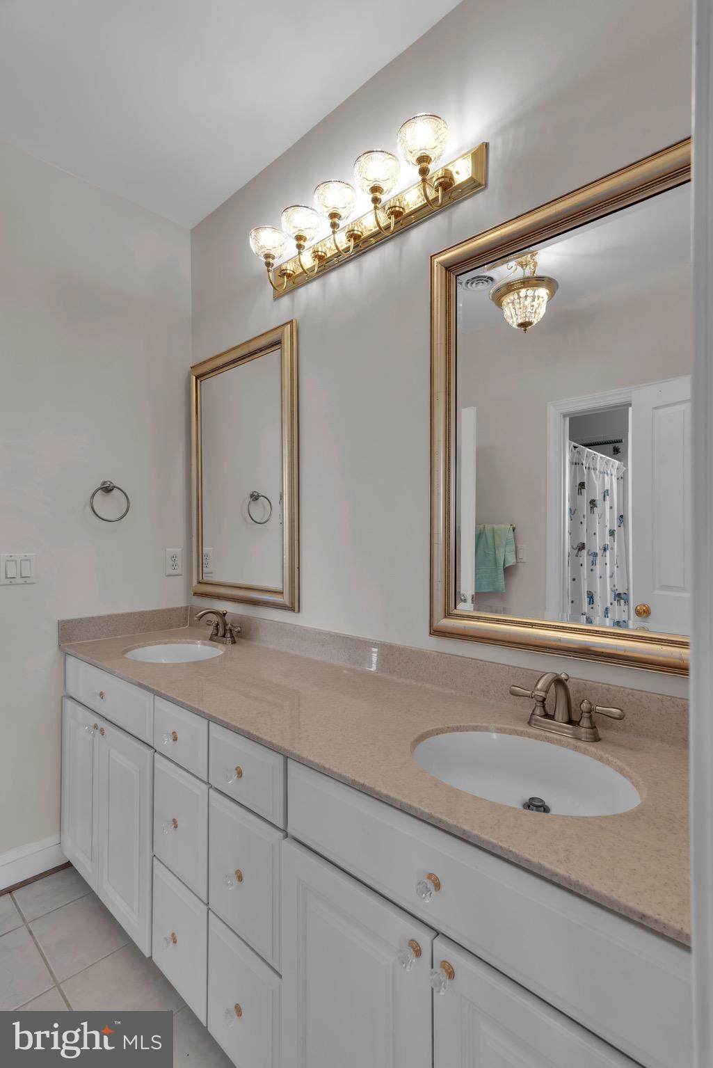 6936 Hickory Ridge Road Spotsylvania, VA 22551 - Photo 33 of 52 bedroom 2/3 jack and Jill bathroom Full