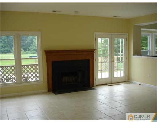 1373 Masoma Road North Brunswick, NJ 08902 - Photo 5 of 24 Gallery Image 5