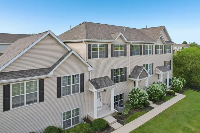 $224,000 | 1475 Sedgewood Court, Round Lake, IL 60073