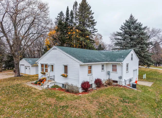 $295,000 | 115 West Center Street, Oronoco, MN 55960