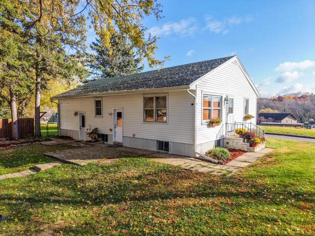 $295,000 | 115 West Center Street, Oronoco, MN 55960