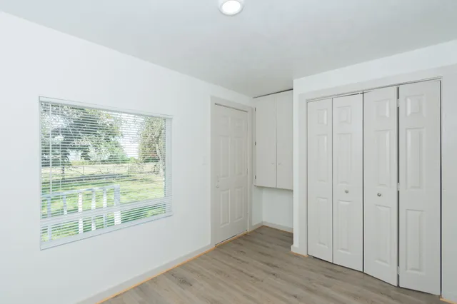 $1,400 | 108 Lostracco Street, Angleton, TX 77515