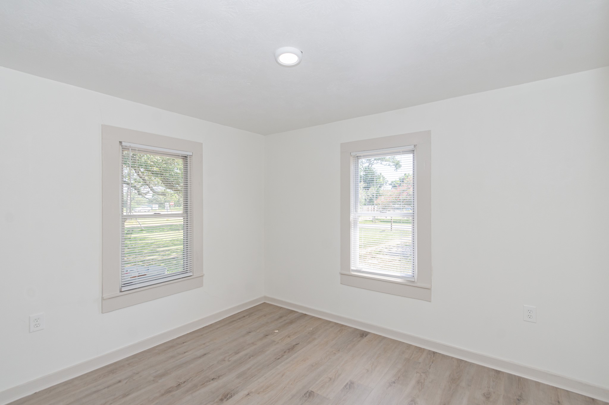 108 Lostracco Street Angleton, TX 77515 - Photo 14 of 26