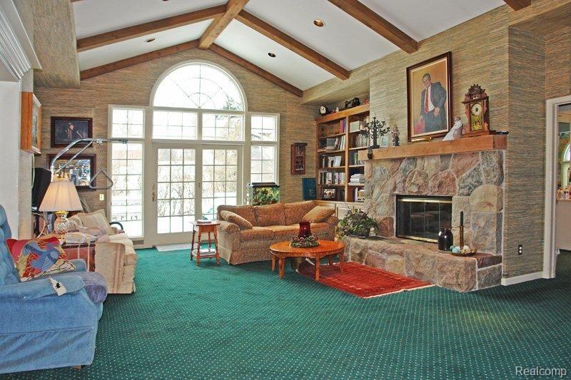 74 Willison Road Grosse Pointe, MI 48236 - Photo 2 of 22 DSC05564