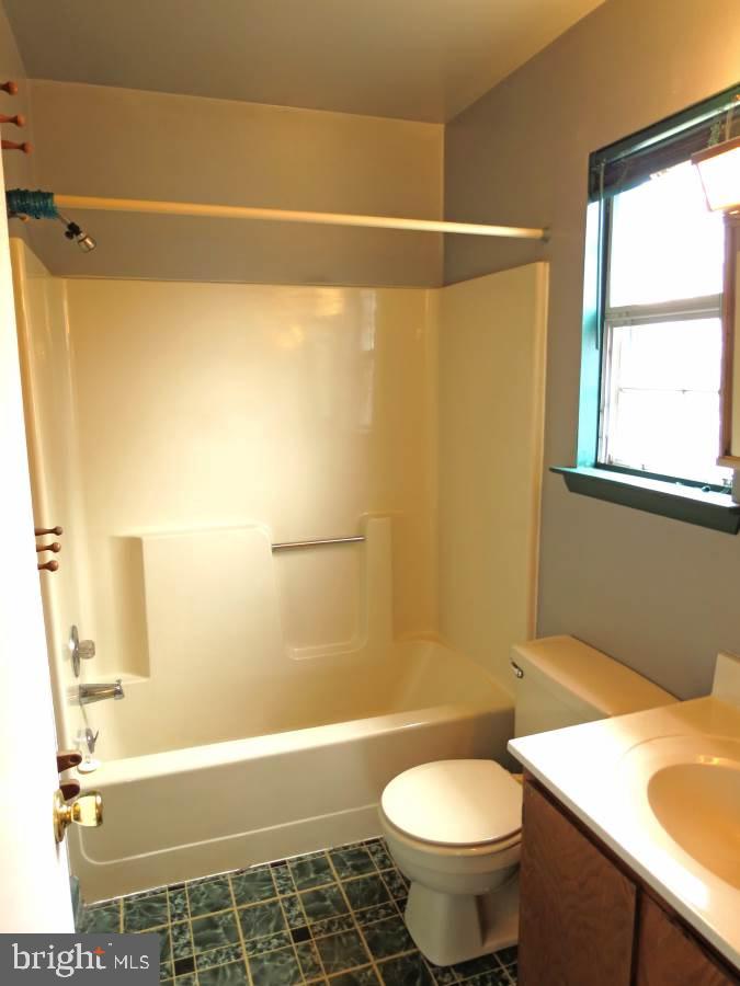 489 Hivner Road Harrisburg, PA 17111 - Photo 16 of 23 Gallery Image 16