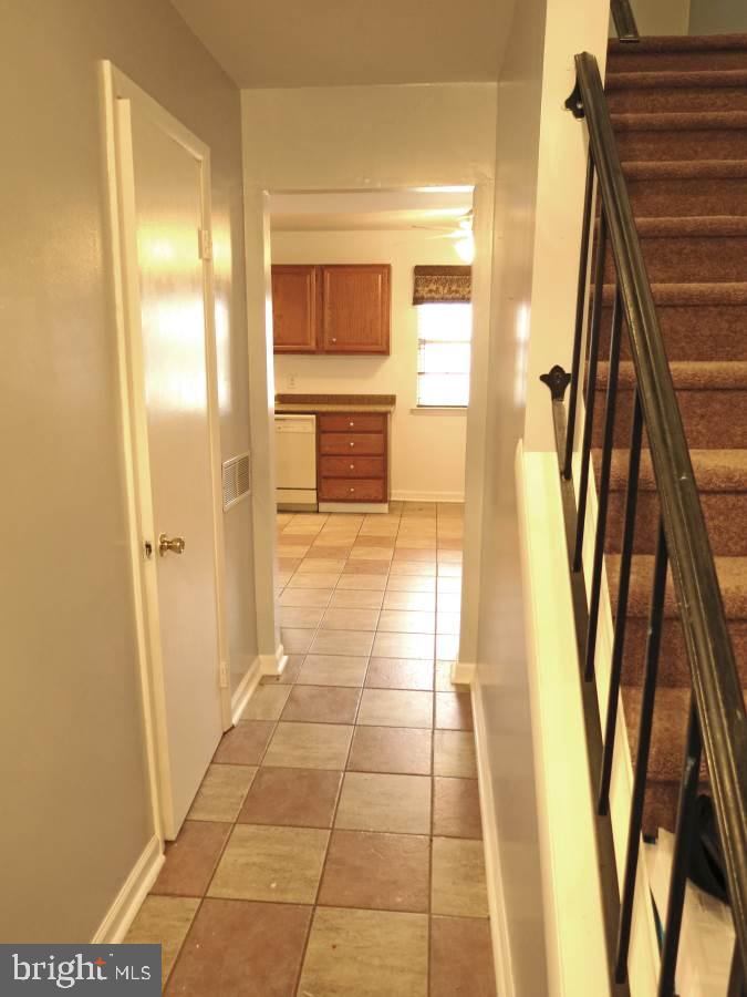489 Hivner Road Harrisburg, PA 17111 - Photo 5 of 23 Gallery Image 5