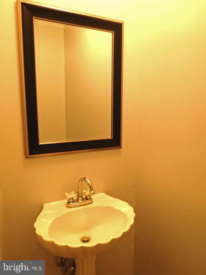 489 Hivner Road Harrisburg, PA 17111 - Photo 6 of 23 Gallery Image 6