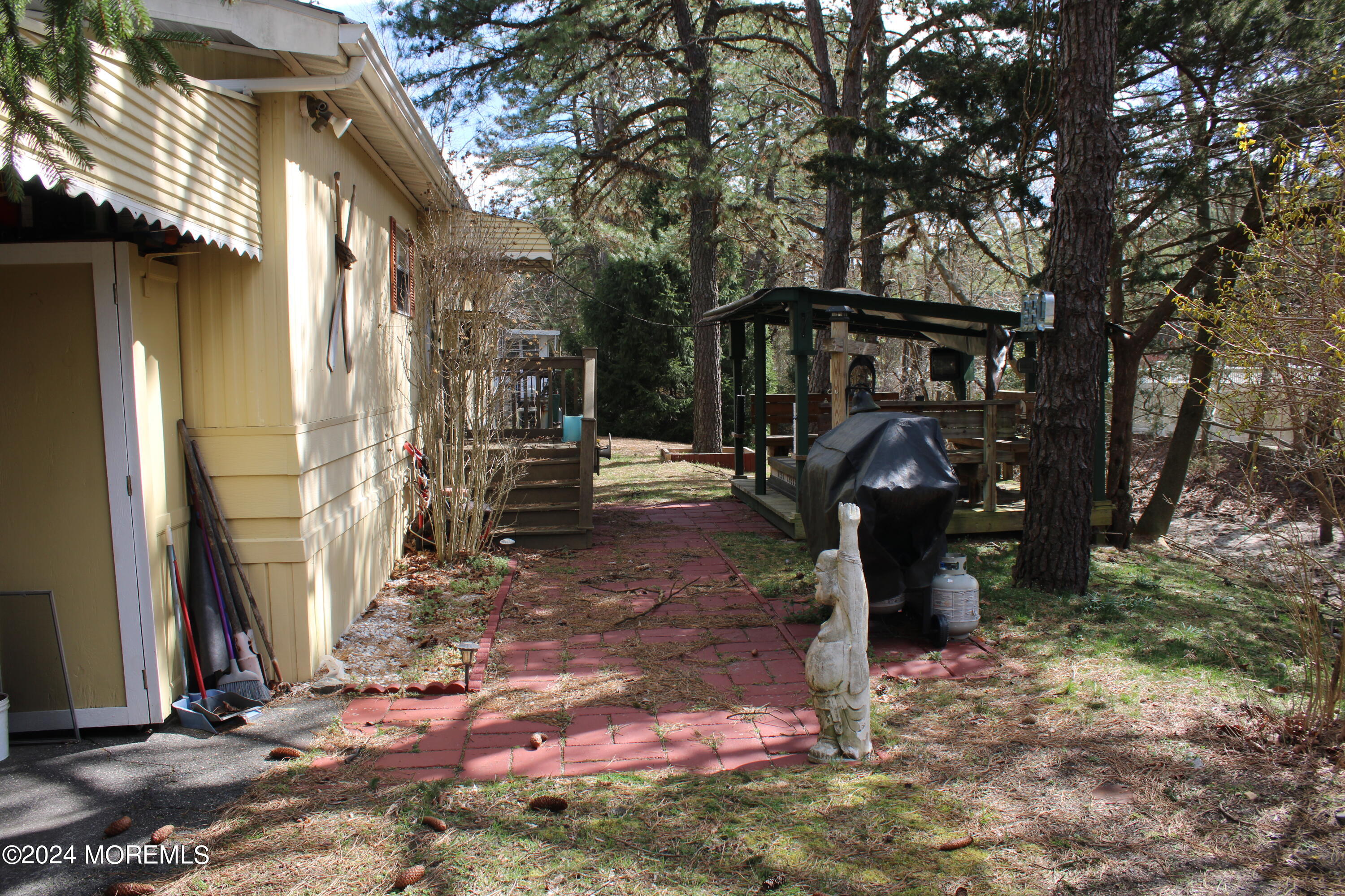 209 Mockingbird Way Whiting, NJ 08759 - Photo 14 of 16 IMG_1911