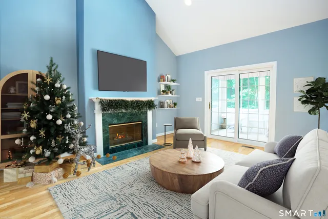 $540,000 | 14 Brettonwood Drive, Simsbury, CT 06070